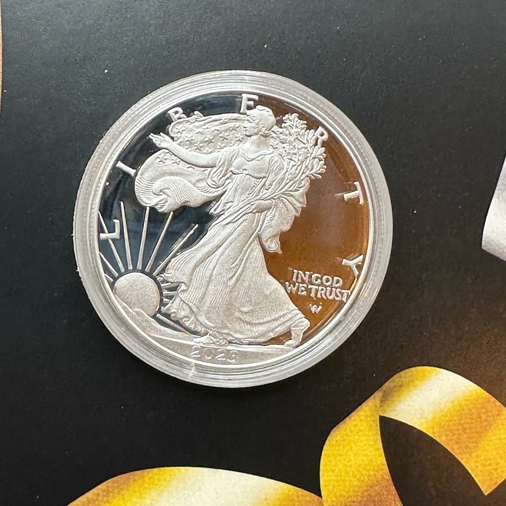 2023 Congratulations Set American Eagle One Ounce 99.9% Silver Proof Coin - Picture 12 of 13